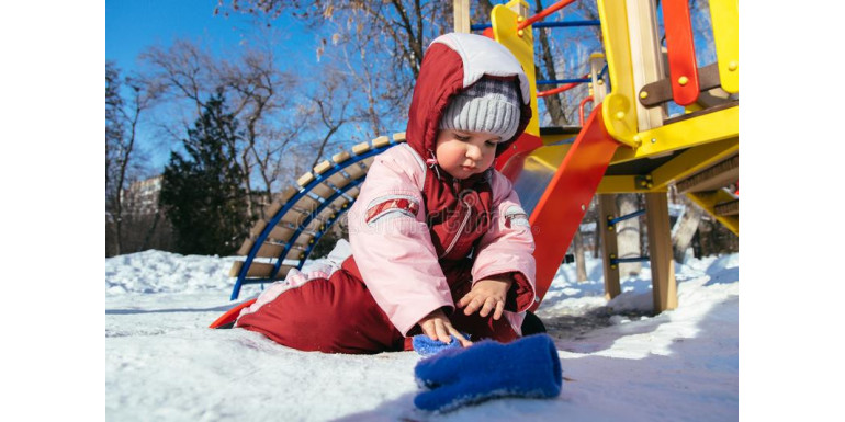 Правила ухода за детской площадкой зимой